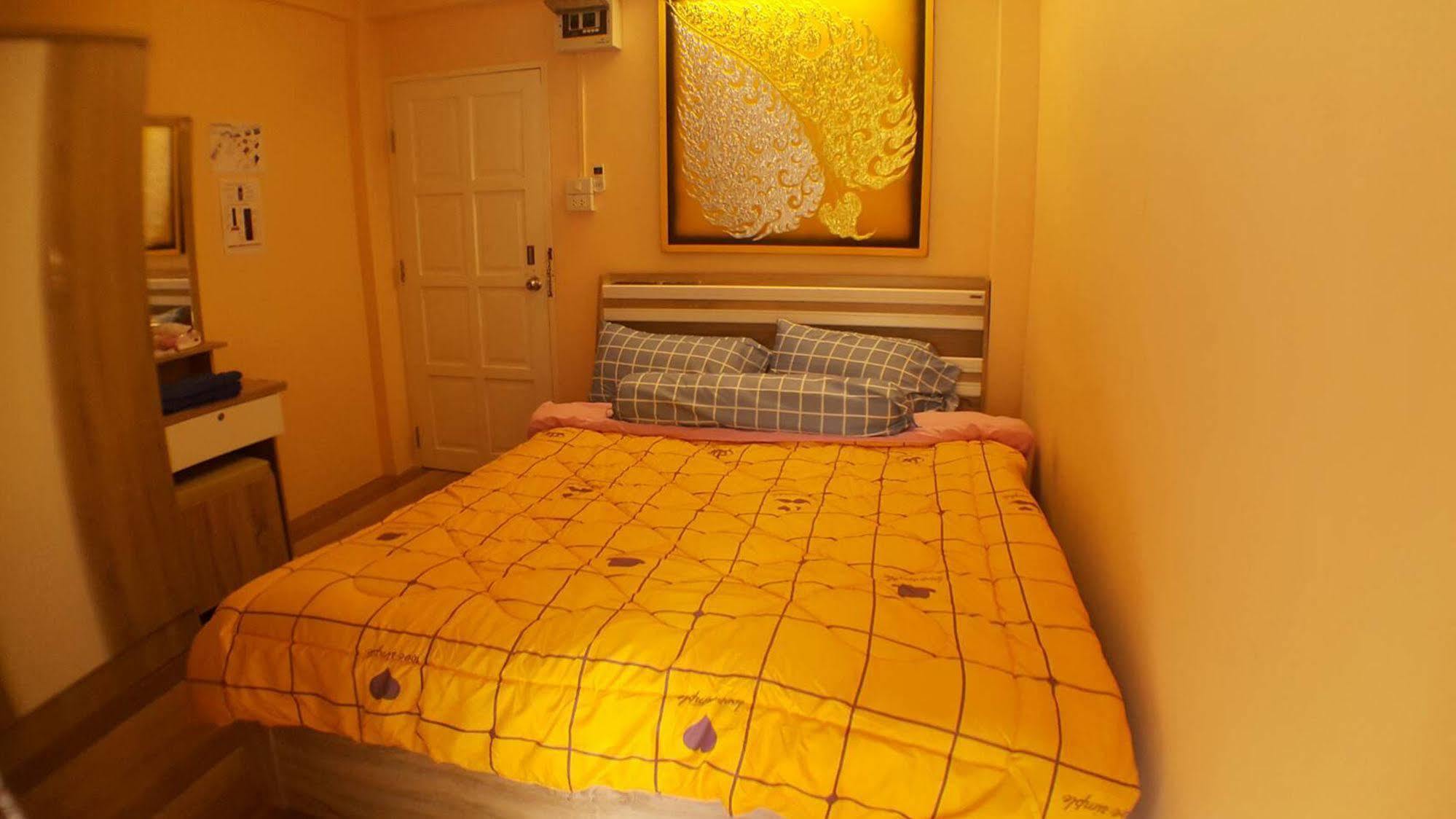 Aparthotel Suansin Art Garden à Ban Lat Krachaeng Extérieur photo