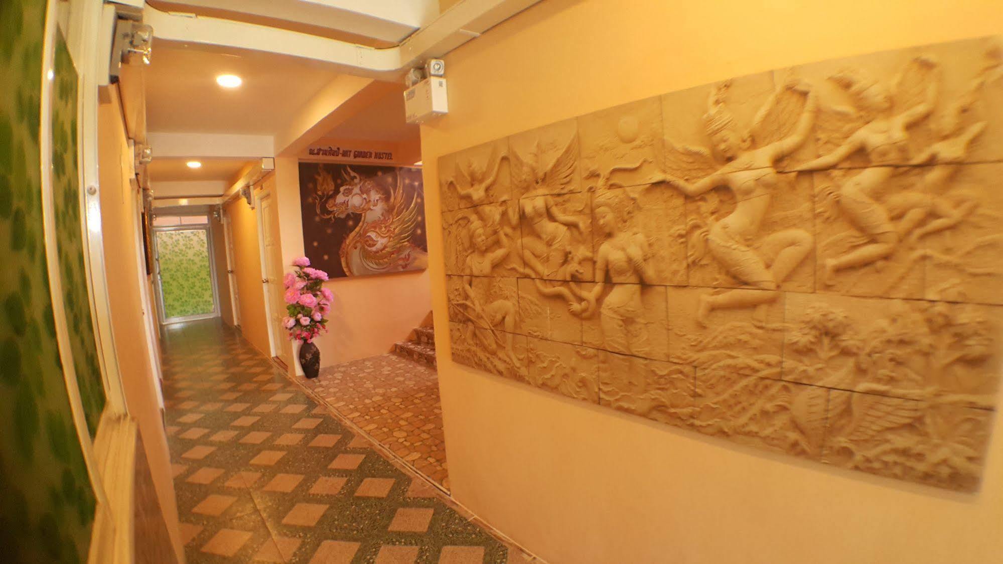 Aparthotel Suansin Art Garden à Ban Lat Krachaeng Extérieur photo