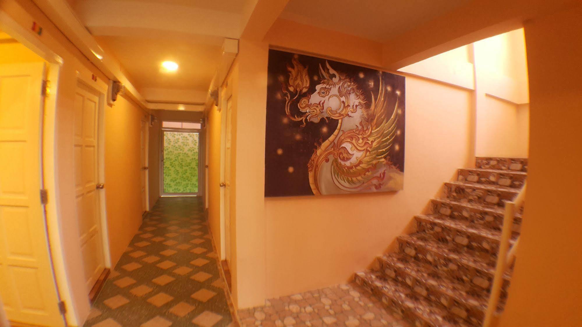 Aparthotel Suansin Art Garden à Ban Lat Krachaeng Extérieur photo