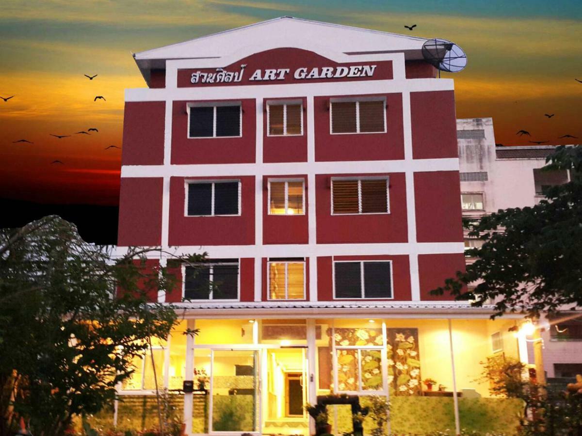 Aparthotel Suansin Art Garden à Ban Lat Krachaeng Extérieur photo